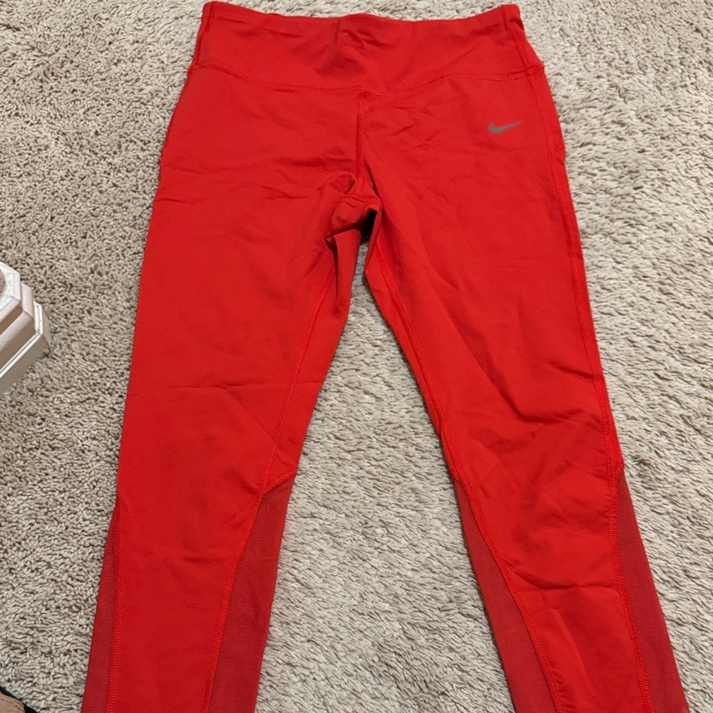 Nike Cropped Leggings